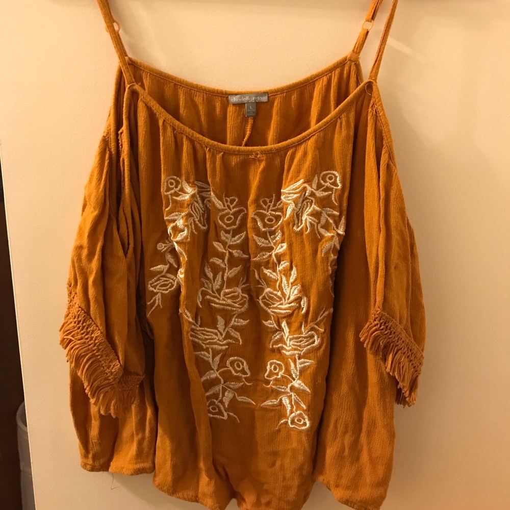 Yellow cold-shoulder tank